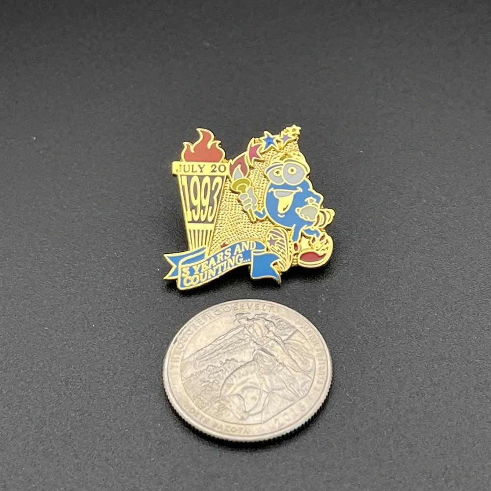 1996 Atlanta Olympics‎ 3 Years And Counting 1993 Izzy Mascot Lapel Hat Pin